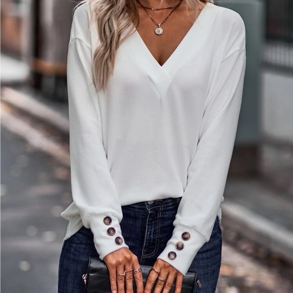 New v neck long sleeve top - Picture 4 of 6